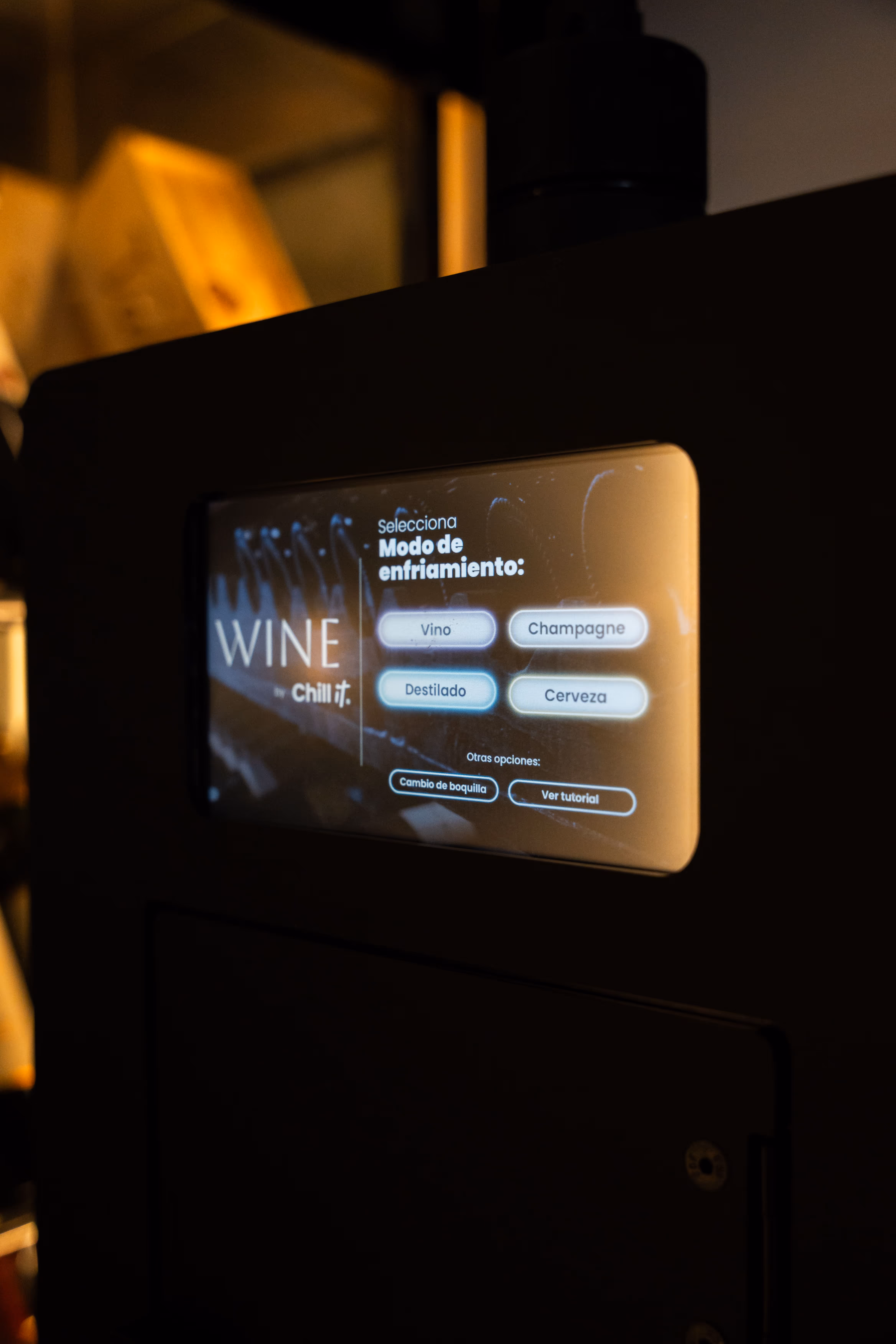 Pantalla del CHILL IT WINE con los modos de enfriamiento: vino, champagne, destilado y cerveza